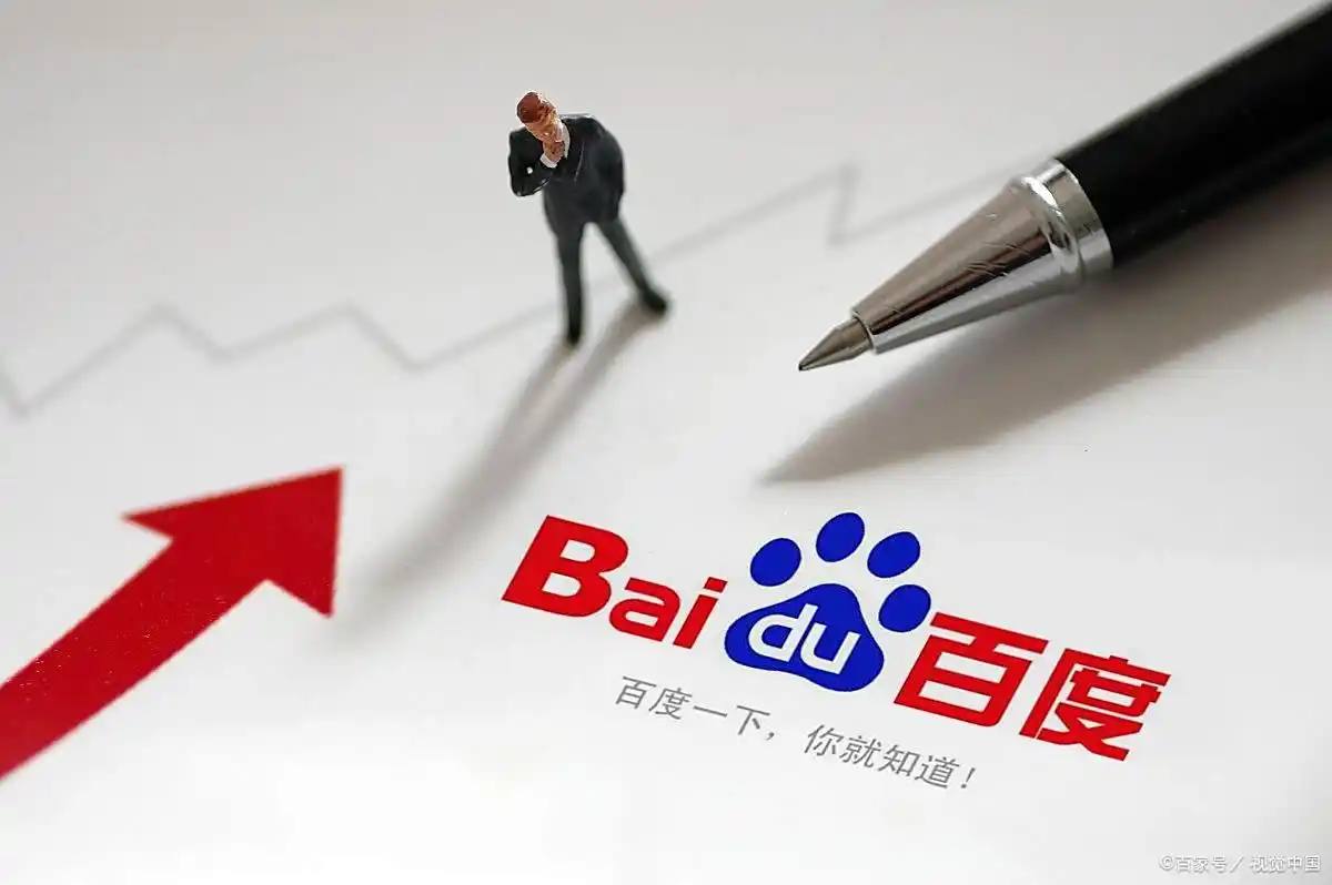 严屹宽还在穿年前的衣服